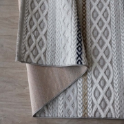 LIGHT GREY CREAM