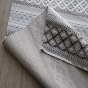 LIGHT GREY CREAM